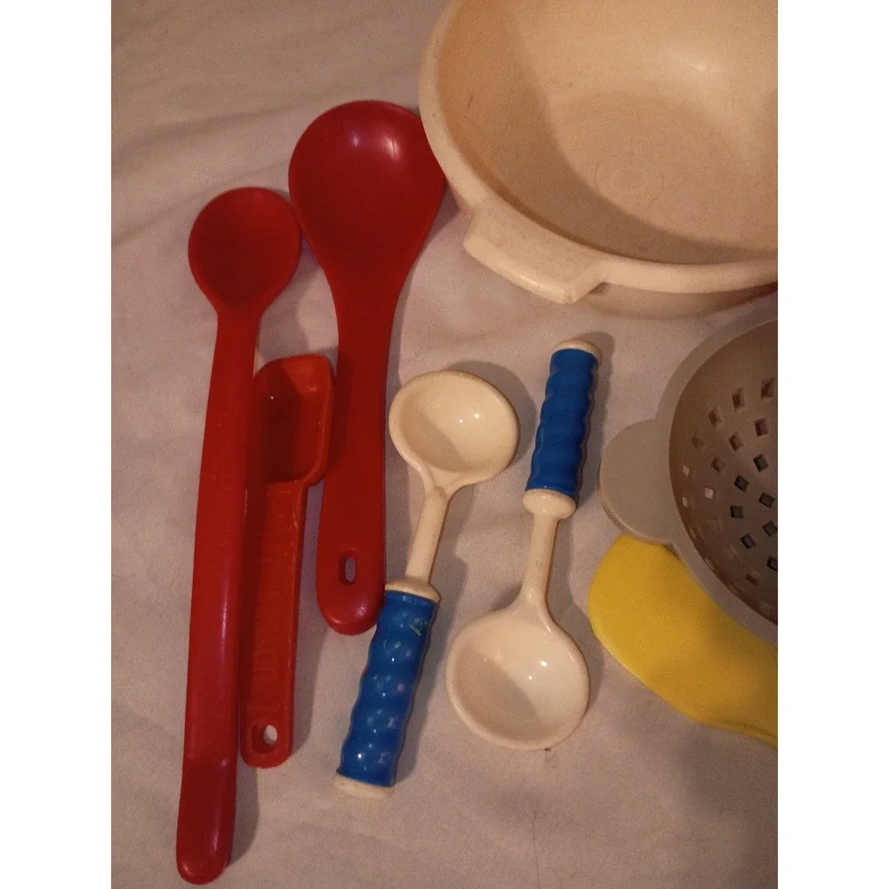 Vintage Tupperware Mini Serve-It Toy Kitchen Set Baking Bowls Rolling Pin Spoons